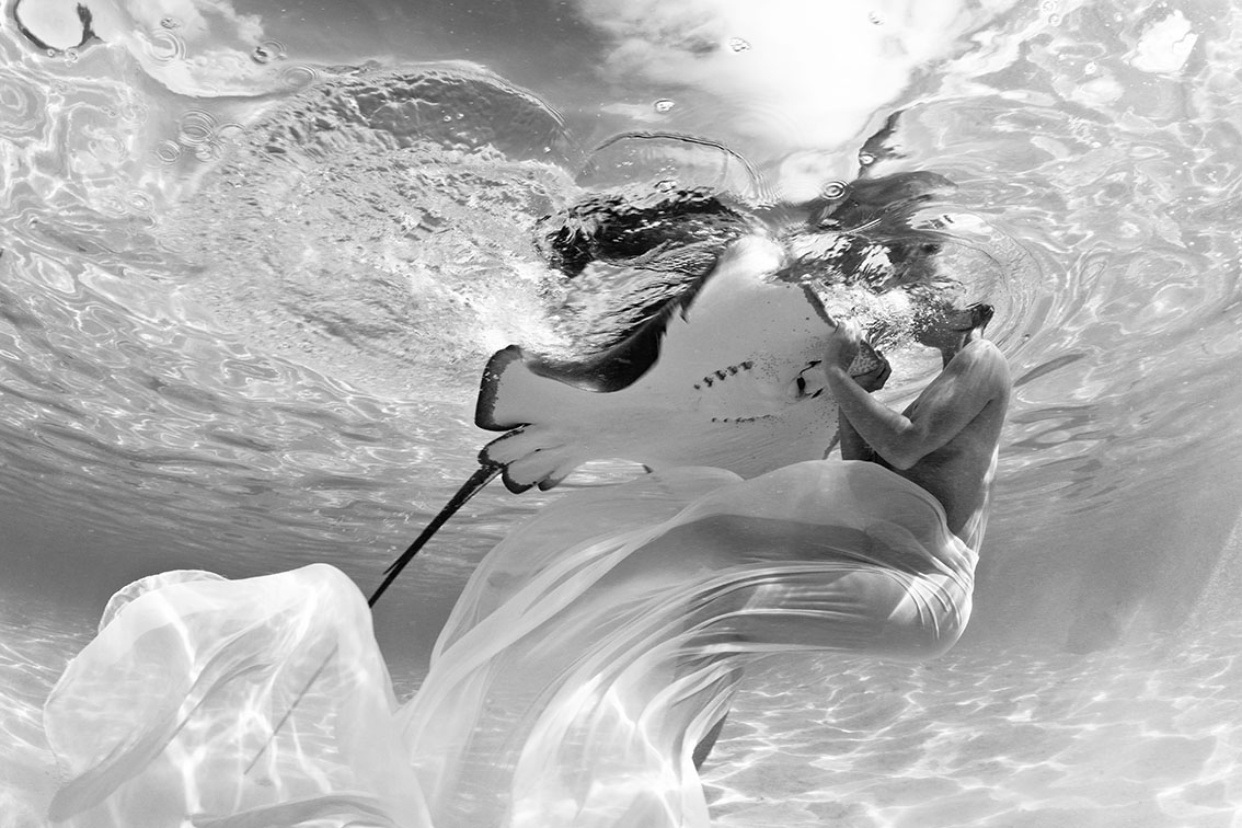 Photographie artistique de Christian Coulombe en noir et blanc proposée en petit format avec son passe partout, en format affiche et en grand format avec une finition galerie d'art.