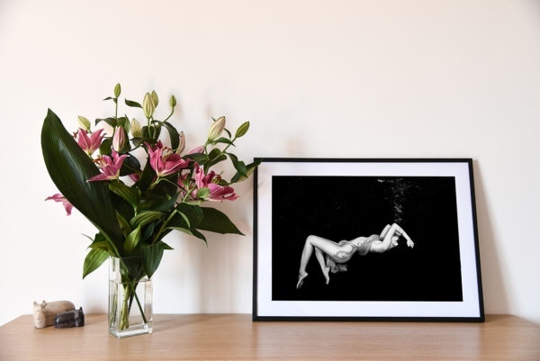 Silver Star Maohi est une photographie artistique sous-marine de Christian Coulombe, en édition limitée et en exclusivité vente chez Myovahe.