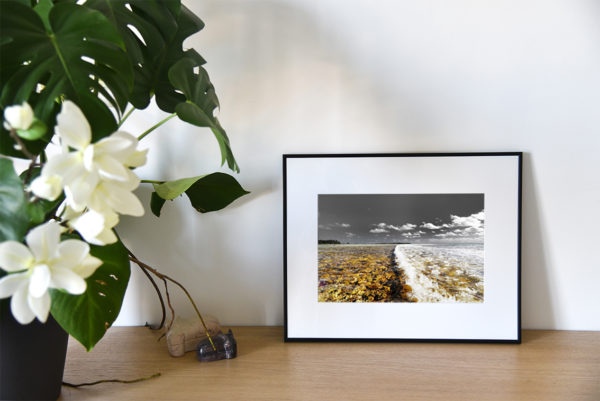 Sur la crête de son écume est une photographie de Cécile Flipo, en édition numérotée et en exclusivité vente chez Myovahe.