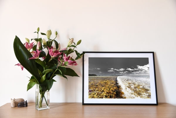 Sur la crête de son écume est une photographie de Cecile Flipo, en édition numérotée et en exclusivité vente chez Myovahe.