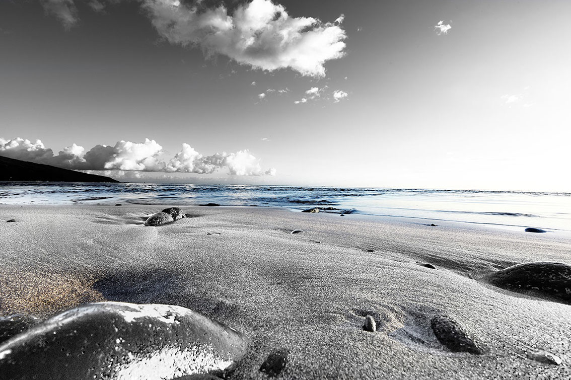 Entre sable et lagon, une photographie de Cécile Flipo, en édition limitée pour les grands formats, numérotée et en exclusivité vente chez Myovahe.
