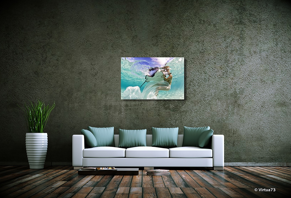 Gimme a hug, version couleur, tableau finition Galerie d'Art en édition limitée et numérotée Gimme a hug version couleur est une photographie artistique sous-marine de Christian Coulombe, en édition limitée et en exclusivité vente chez Myovahe.